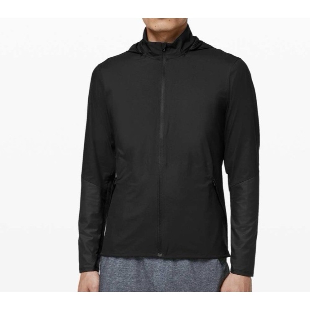 Lululemon Men's Active Jacket Sz L Packable Hood Windbreaker Lightweight Vented